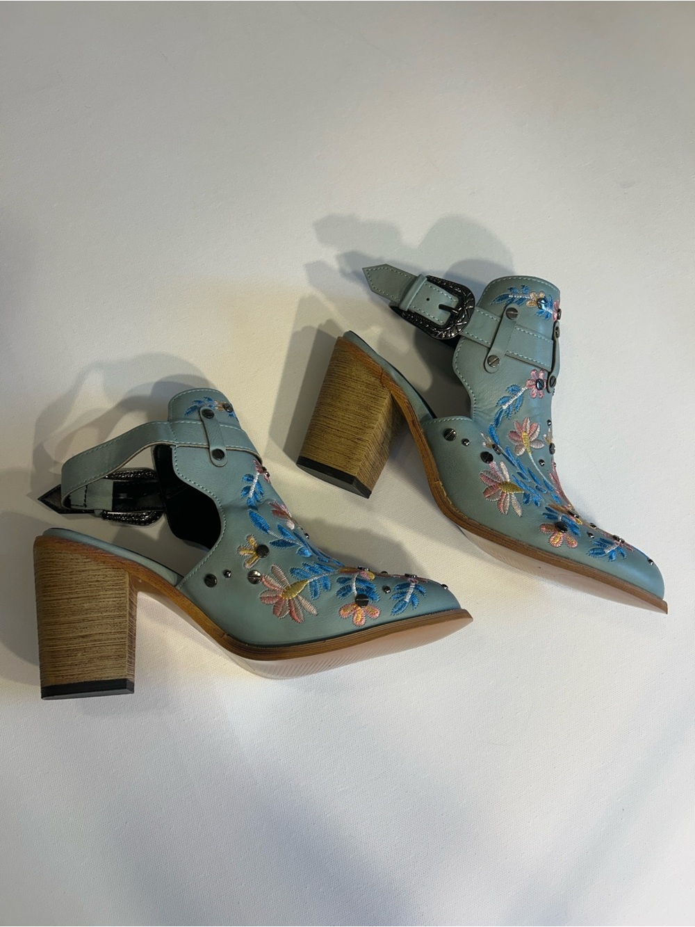 Embroidered Floral Western Mule Booties Sage Blue Studded Block Heel Size 7 - Picture 4 of 9
